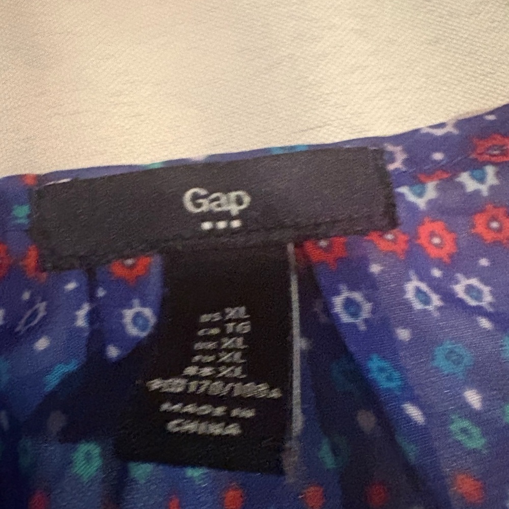 GAP Multicolor Patterned Top - Picture 2 of 5